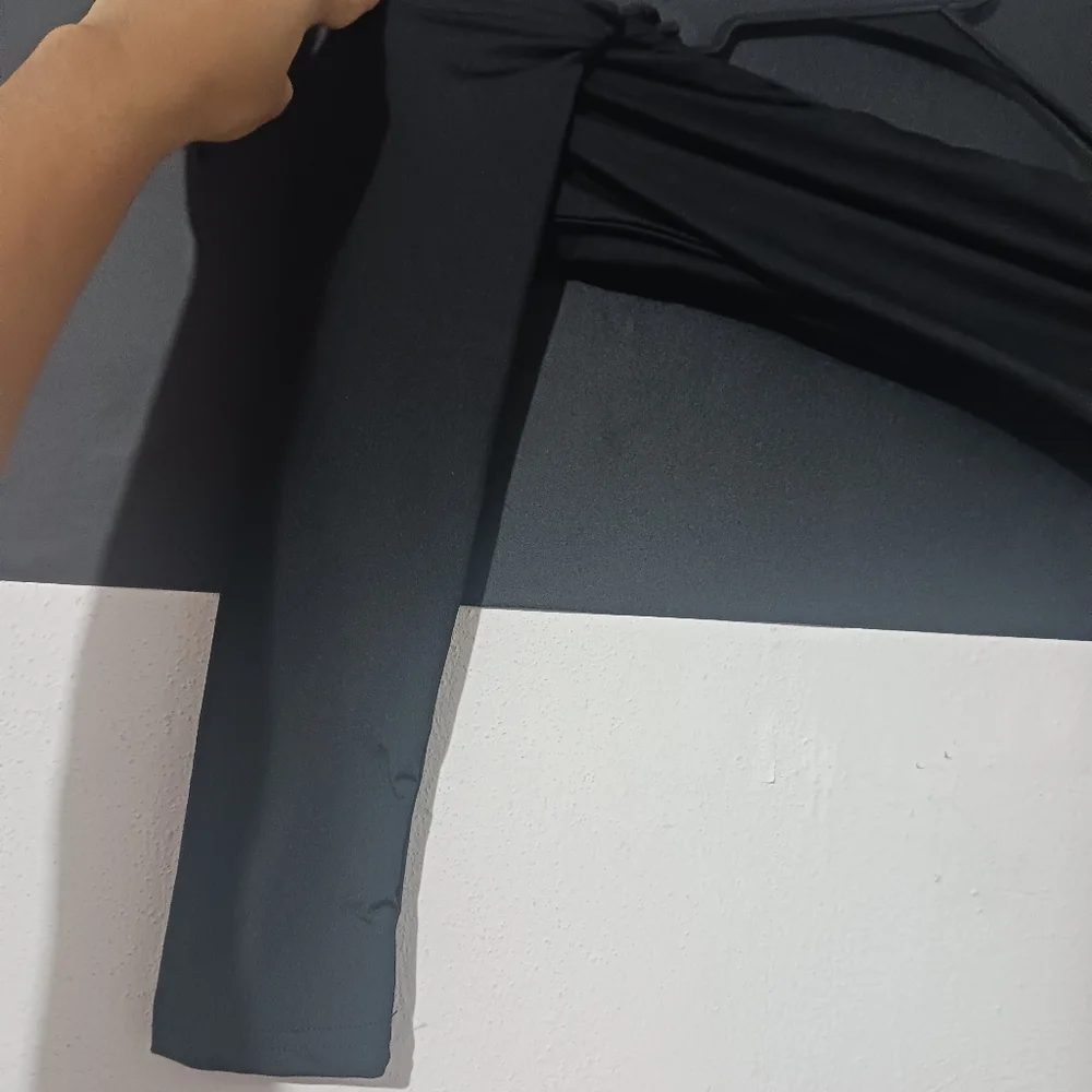 Bundle of Women stretchable off shoulder long sleeve tops - Picture 9 of 12